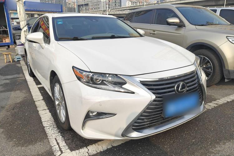 雷克萨斯ES 2015款 200 舒适版车身外观6002