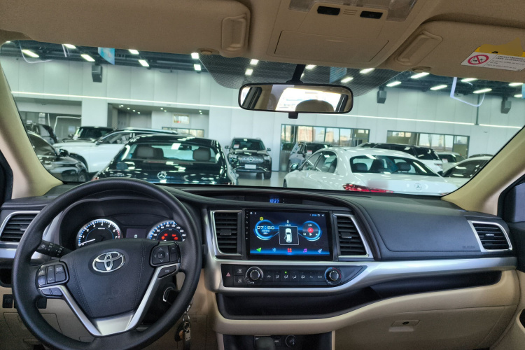 丰田 汉兰达 2021款 2.0T 两驱精英版 5座中控内饰12