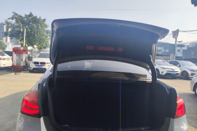 宝马3系 2017款 320Li 时尚型机舱底盘23