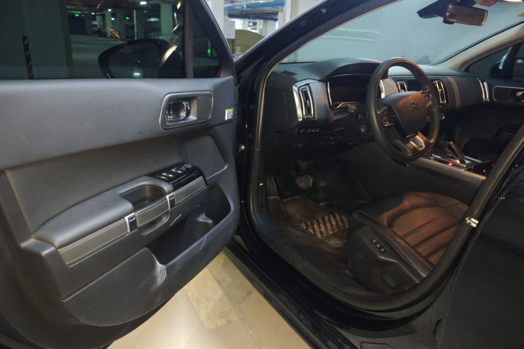 雪铁龙C6 2020款 400THP 豪华型中控内饰20