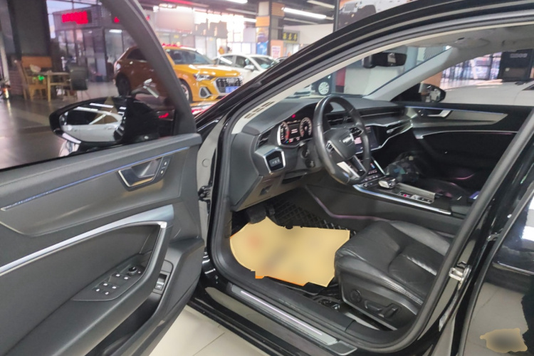 奥迪A6L 2020款 40 TFSI 豪华致雅型中控内饰7003