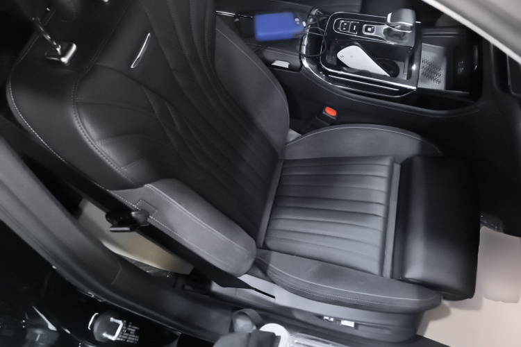 红旗H9 2024款 2.0T 旗享 私享风尚版局部细节41