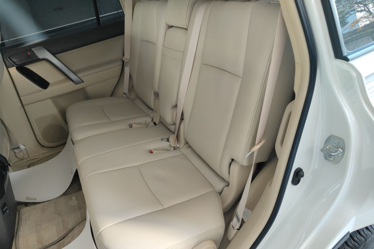 丰田 普拉多（平行进口） 中控内饰7004