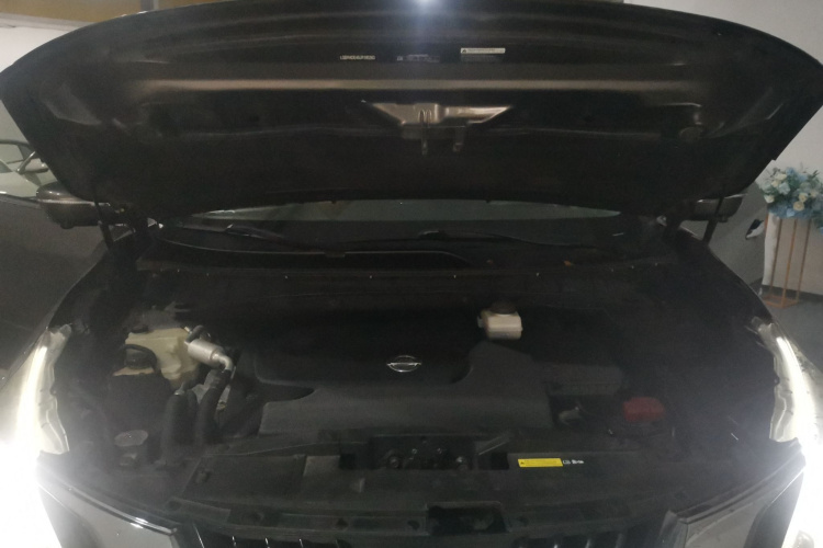 日产 楼兰 2019款 2.5L XL 两驱智联豪华版 国VI机舱底盘24