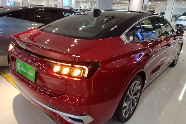 福特 蒙迪欧 2025款 2.0T EcoBoost 至尊型车身外观6005