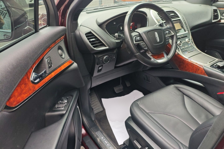 林肯 航海家(进口) 2019款 2.0T 四驱尊雅版 国VI中控内饰7003