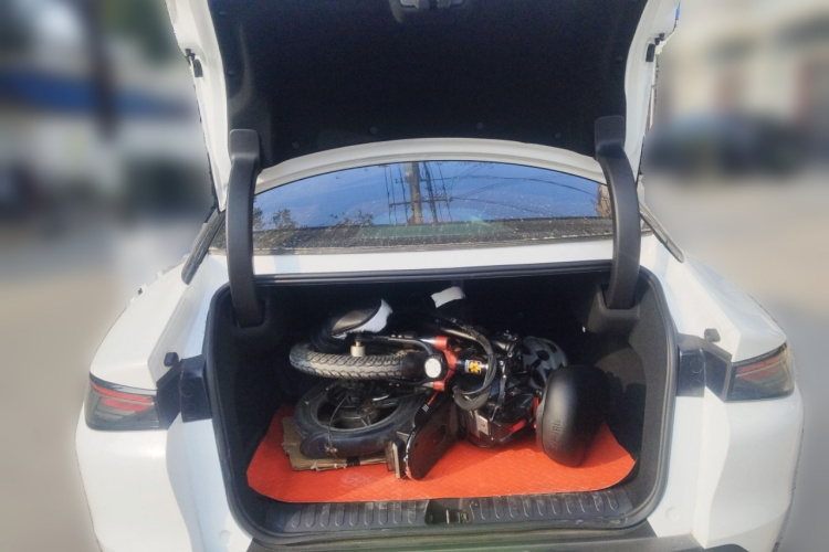 ARCFOX极狐 极狐 阿尔法S5 2024款 560MAX 185kW中控内饰23