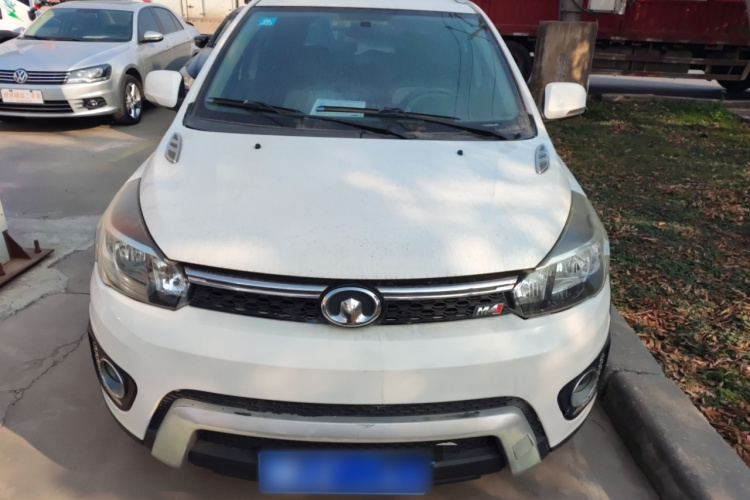 长城M4 2014款 1.5L 手动豪华型车身外观2