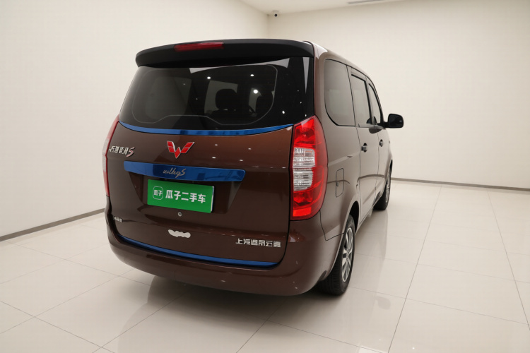 五菱汽车 五菱宏光 2015款 1.5L S 基本型国V车身外观7