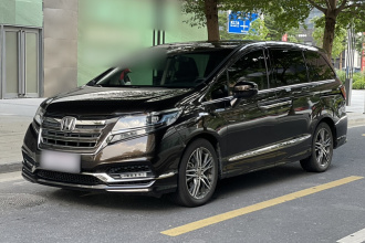 本田 艾力绅 2019款 2.0L 混动至尊版