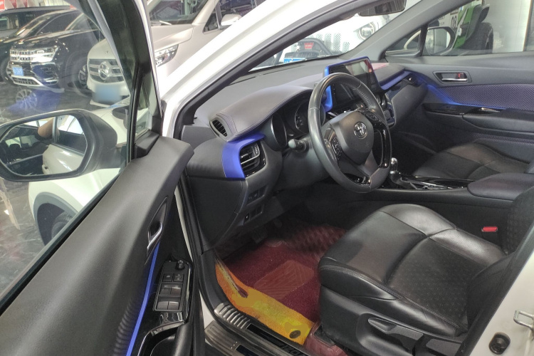 丰田 奕泽IZOA 2018款 2.0L 奕驰版 国VI中控内饰20