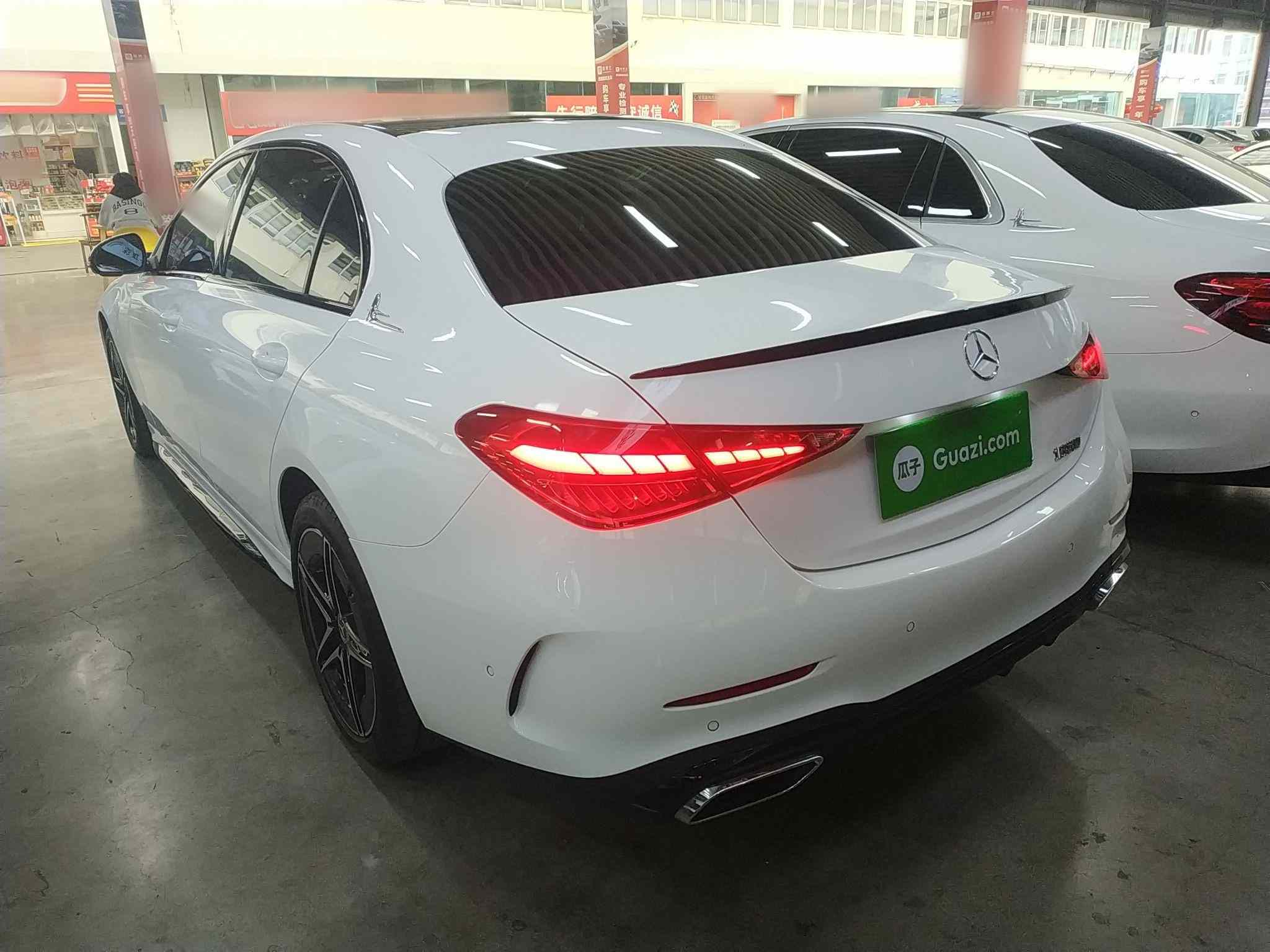 奔驰C级 2025款 改款 C 260 L 皓夜运动版(3)