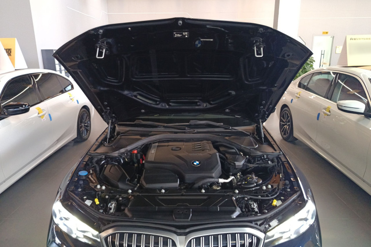 宝马3系 2023款 320Li M运动套装机舱底盘24