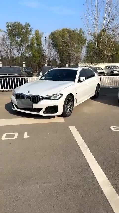 宝马5系新能源 2022款 改款二 535Le M运动套装讲解2