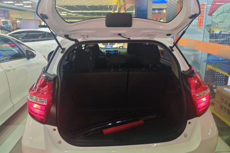 丰田 YARiS L 致炫 2019款 1.5E CVT魅动版 国VI机舱底盘23