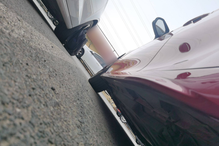 丰田 凯美瑞 2018款 2.5S 锋尚版机舱底盘30