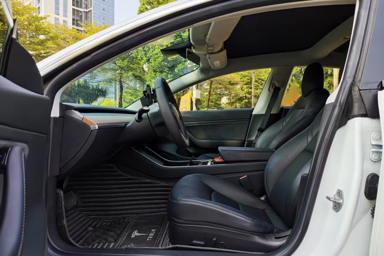 特斯拉 Model 3(进口) 2019款 标准续航后驱升级版(60度)中控内饰7004