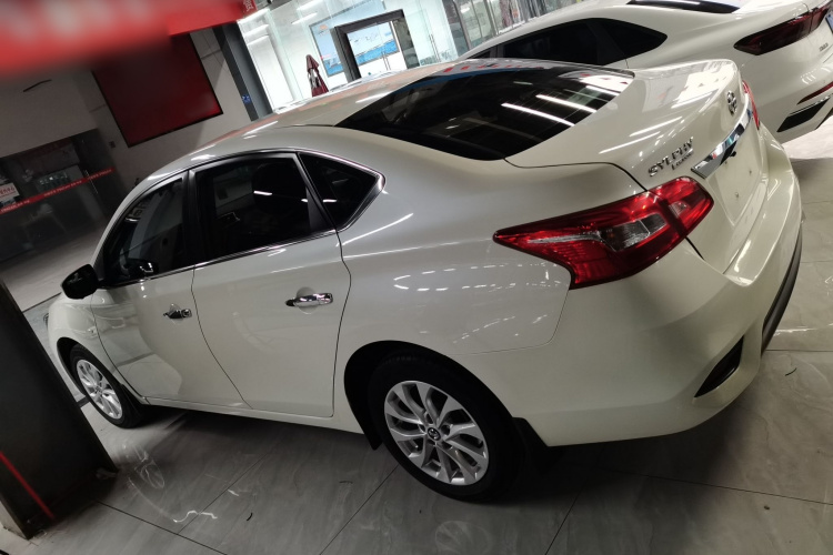 日产 轩逸 2022款 经典 1.6XE CVT舒适版车身外观4