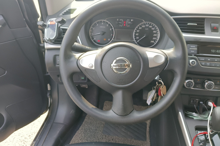 日产 轩逸 2019款 经典 1.6XE CVT舒适版中控内饰13