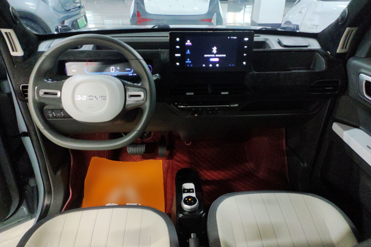 吉利银河 2024款 200km 熊猫卡丁中控内饰12