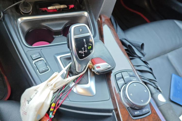 宝马3系 2015款 320Li 超悦版豪华设计套装局部细节18