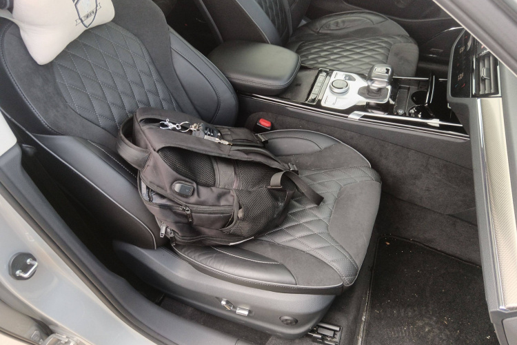 红旗HS5 2019款 2.0T 智联旗享四驱版局部细节41