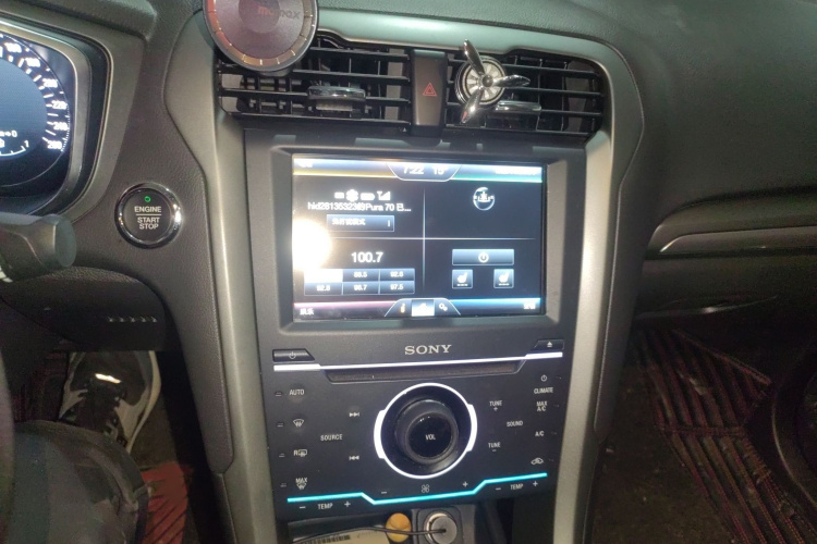 福特 蒙迪欧 2013款 2.0L GTDi240豪华运动型局部细节16