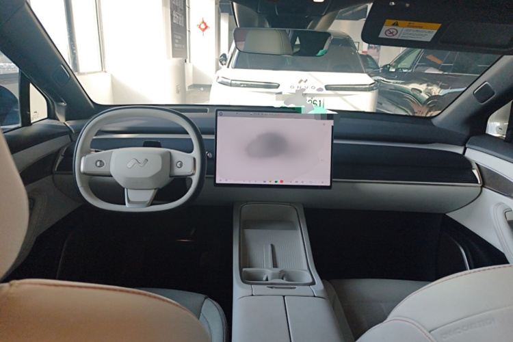 乐道L60 2024款 60kWh 后驱版中控内饰7002