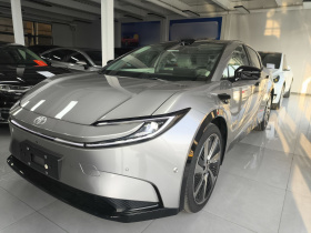 丰田bZ5 2025款 550 PRO智行版