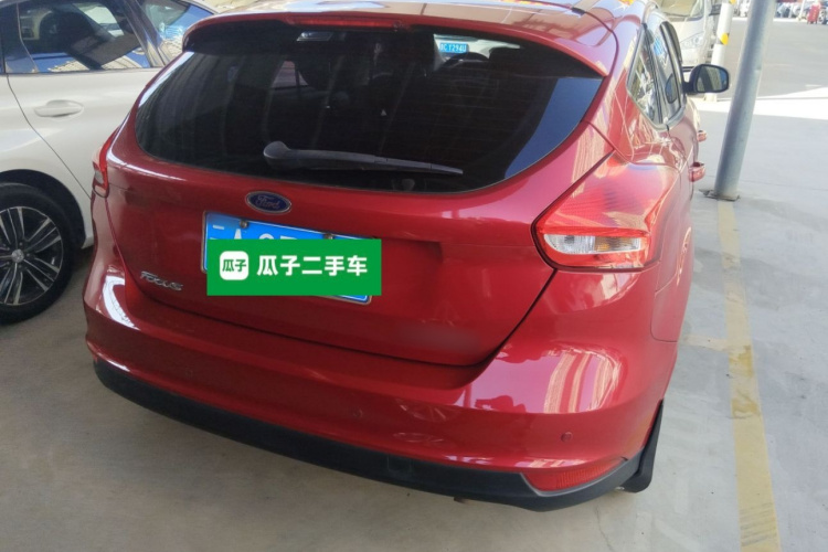 福特 福克斯 2015款 两厢 1.6L 自动舒适型车身外观6