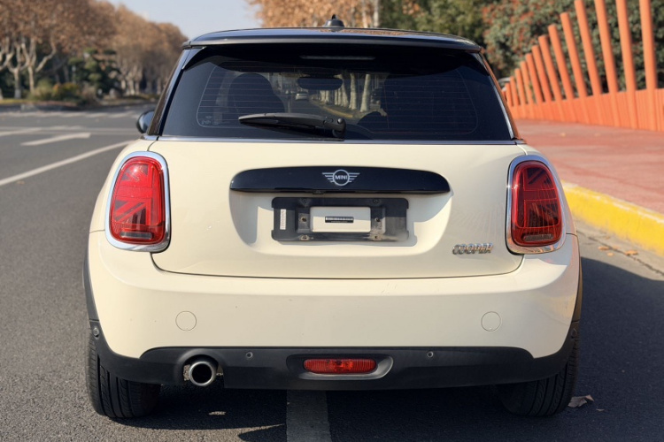 MINI 2019款 1.5T COOPER 经典派车身外观6006