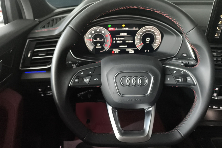 奥迪Q5L 2024款 40 TFSI 豪华动感型局部细节13
