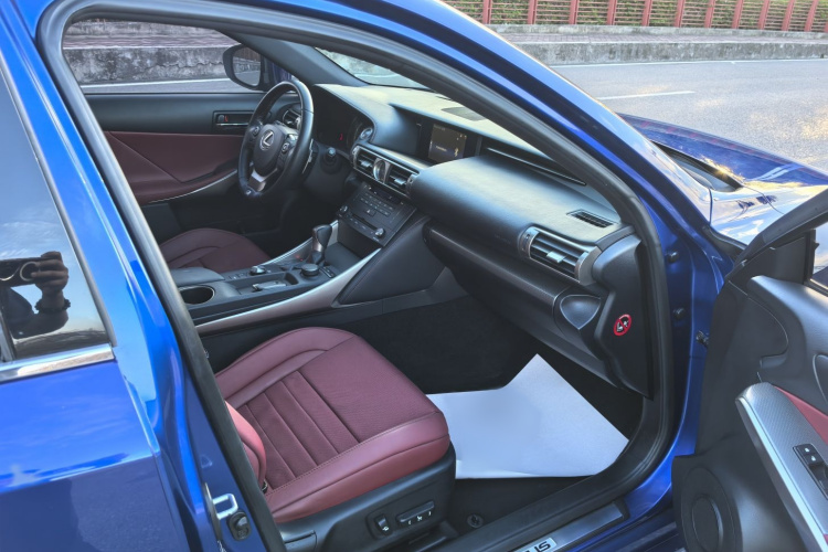 雷克萨斯IS 2015款 200t F SPORT中控内饰7012