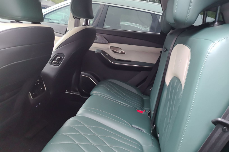 捷途山海L9 2024款 1.5TD 2DHT Max 7座中控内饰21