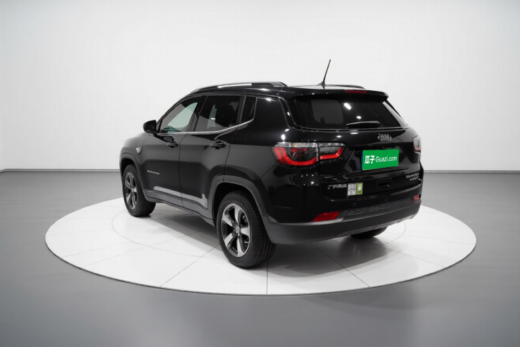 Jeep 指南者 2017款 200T 手动劲享版车身外观5