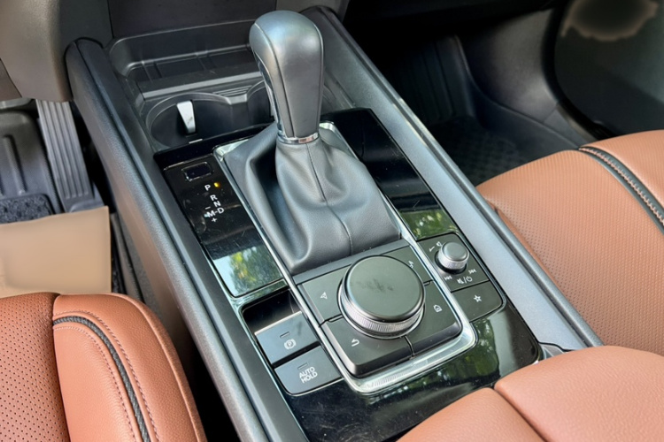 马自达CX-50行也 2023款 2.5L 尊行版中控内饰7005