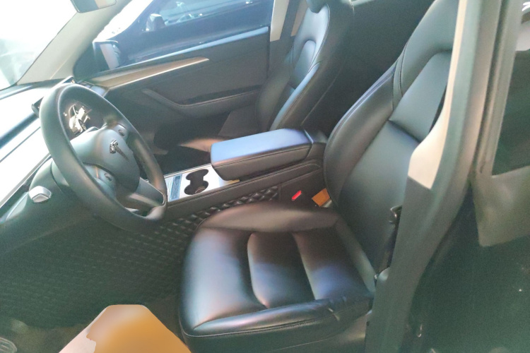 特斯拉 Model Y 2022款 后轮驱动版局部细节19