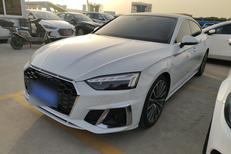 奥迪A5 2023款 Sportback 40 TFSI quattro 豪华动感型车身外观1
