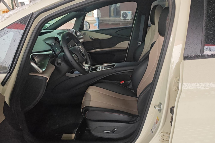 比亚迪 海豚 2025款 420km 自由版中控内饰19