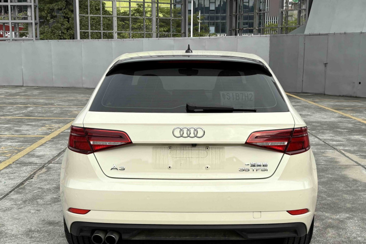 奥迪A3 2018款 30周年年型 Sportback 35 TFSI 进取型车身外观6007