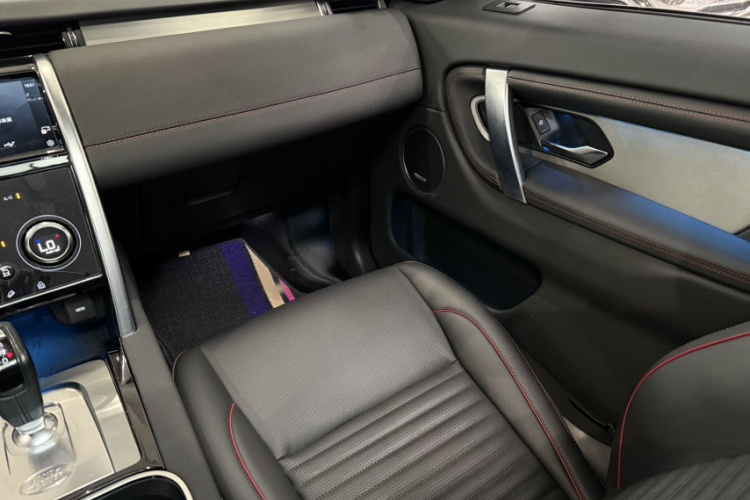 路虎 发现运动版 2022款 249PS 大都会版 5座中控内饰7005