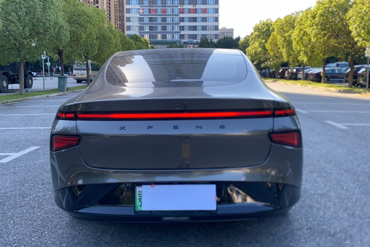 小鹏P7 2020款 670N车身外观6004