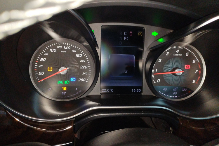 奔驰V级 2018款 V 260 L 尊贵加长版 国VI局部细节14