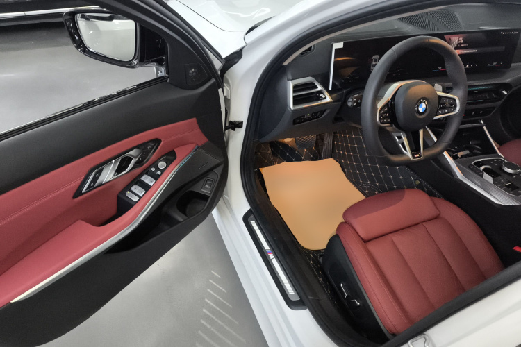 宝马3系 2025款 330Li M运动曜夜套装中控内饰20