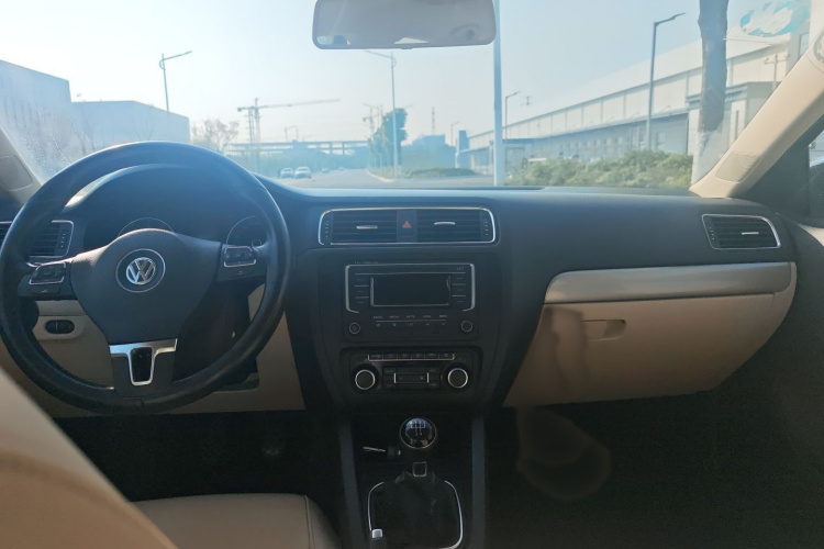 大众 速腾 2012款 1.4TSI 手动豪华型中控内饰7004