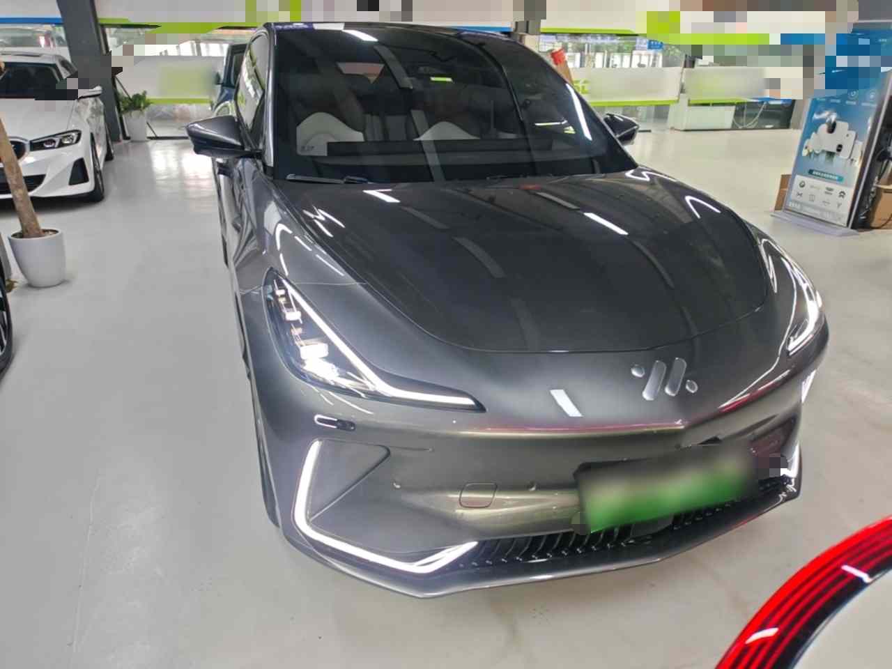 智己汽车 智己LS7 2023款 77kWh Urban Fit后驱版(1)