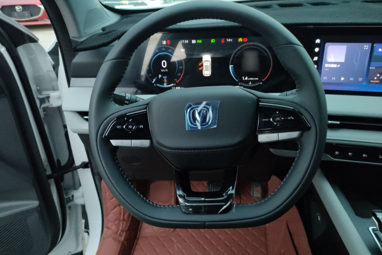 长安CS75 PLUS 2025款 第三代 冠军版 1.5T 劲航型中控内饰13