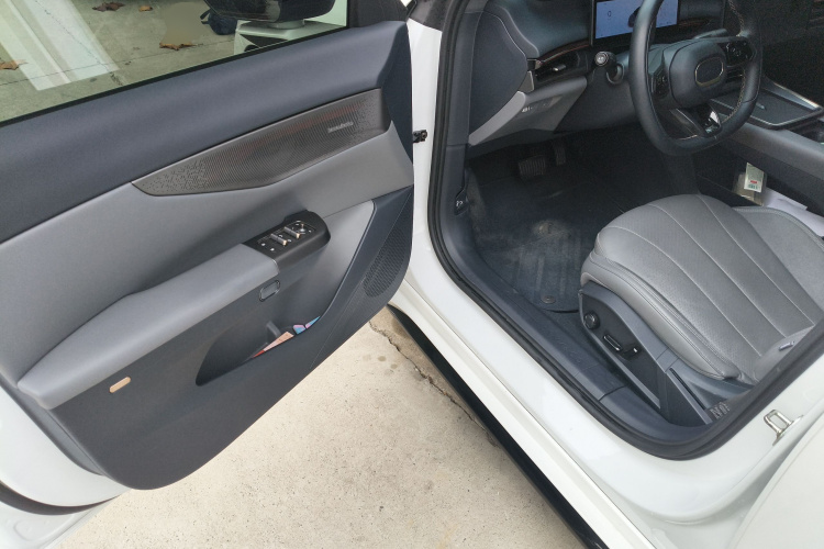 领克07 2024款 EM-P 126长续航 Ultra中控内饰20