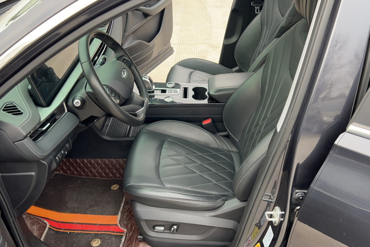 奇瑞 瑞虎8 PLUS鲲鹏e+ 2022款 PHEV 1.5T风范e+中控内饰7001