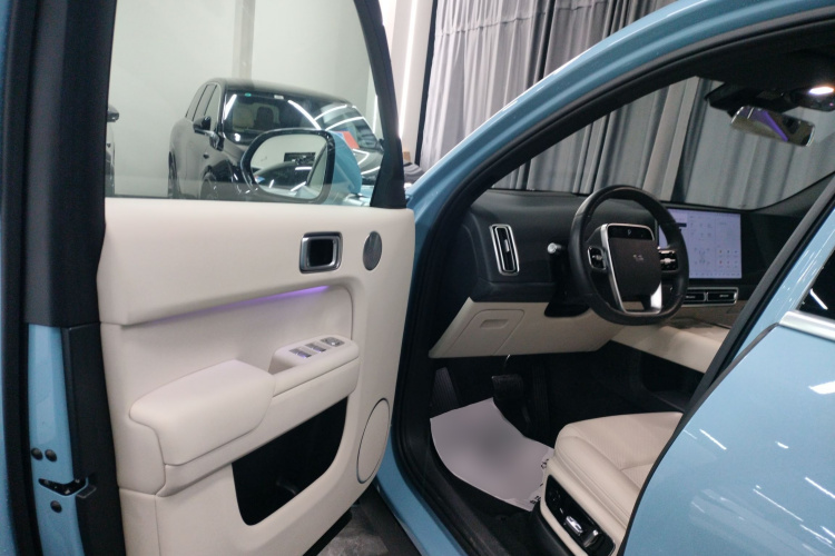 理想汽车 理想L7 2024款 Ultra中控内饰20